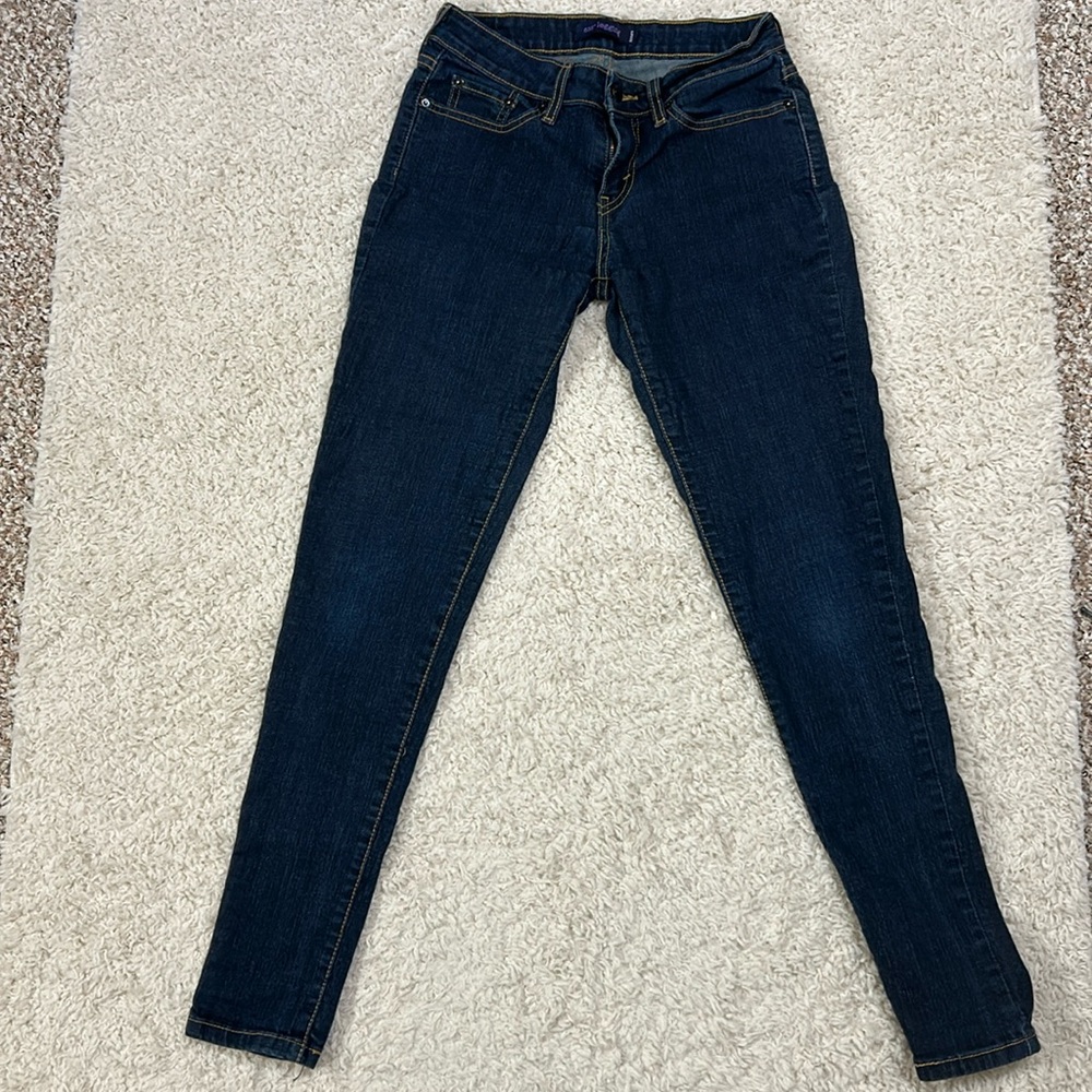 LEVIS size 7 style 535 jegging in EUC